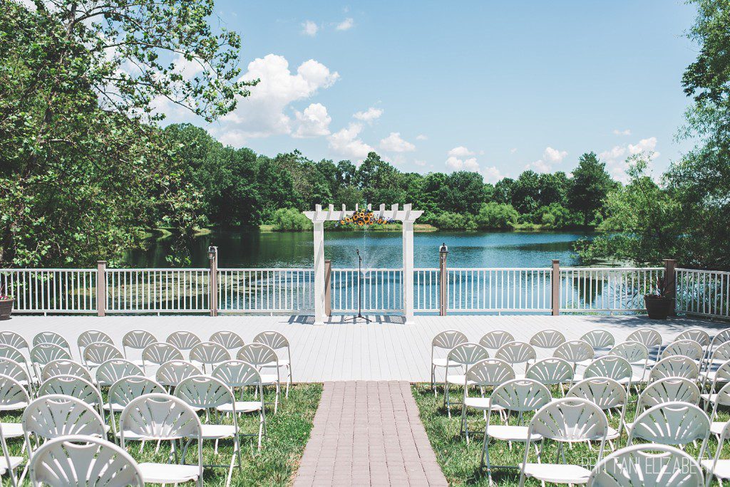 Lodges-at-Gettysburg-Wedding-Navy-Yellow-0018