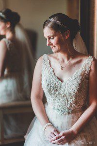 ivory lace beading wedding dress pearl jewelry